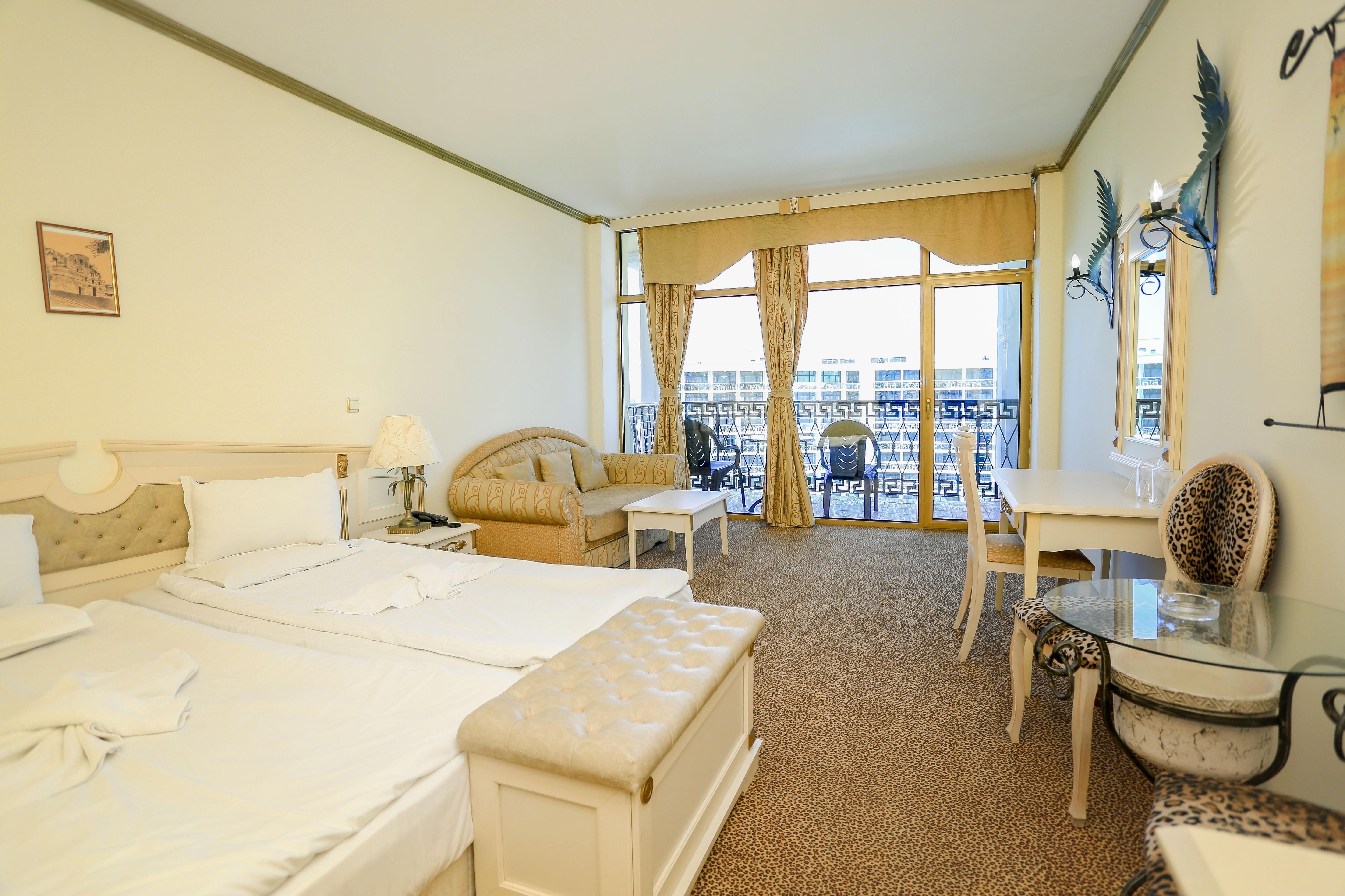 Imperial Palace Hotel Sunny Beach Exterior photo A room at the hotel