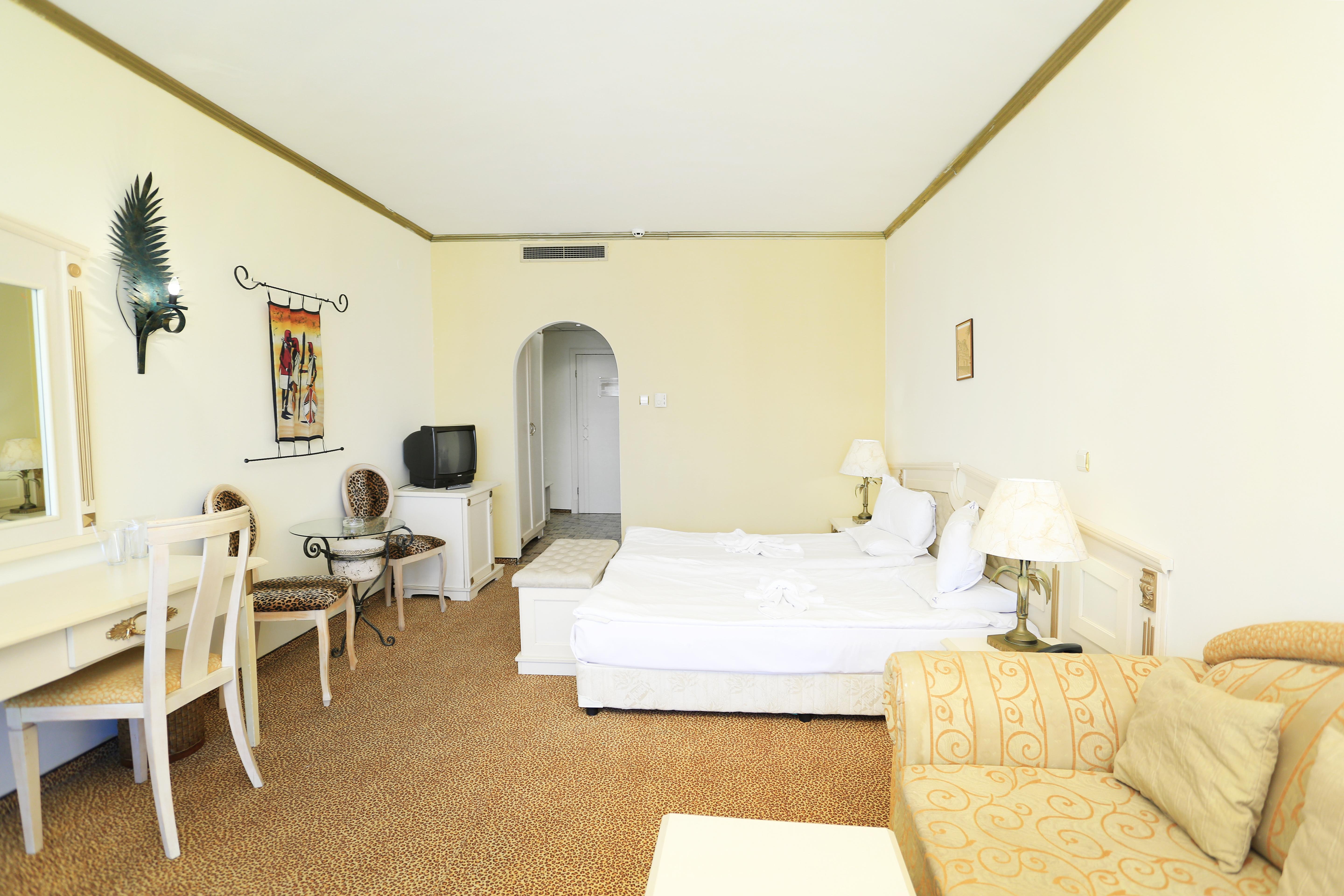 Imperial Palace Hotel Sunny Beach Exterior photo A room at the hotel