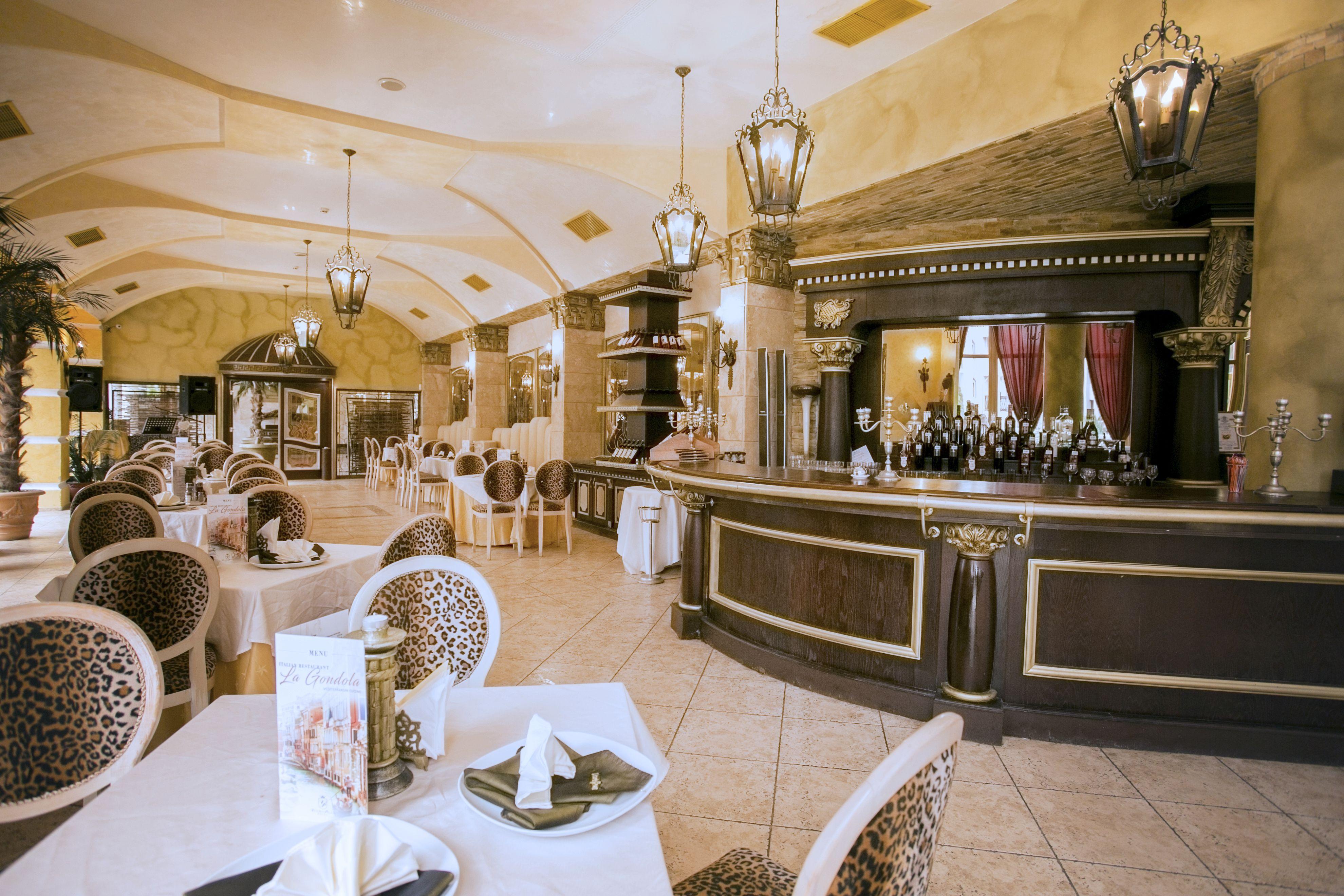 Imperial Palace Hotel Sunny Beach Exterior photo Restaurant in the hotel