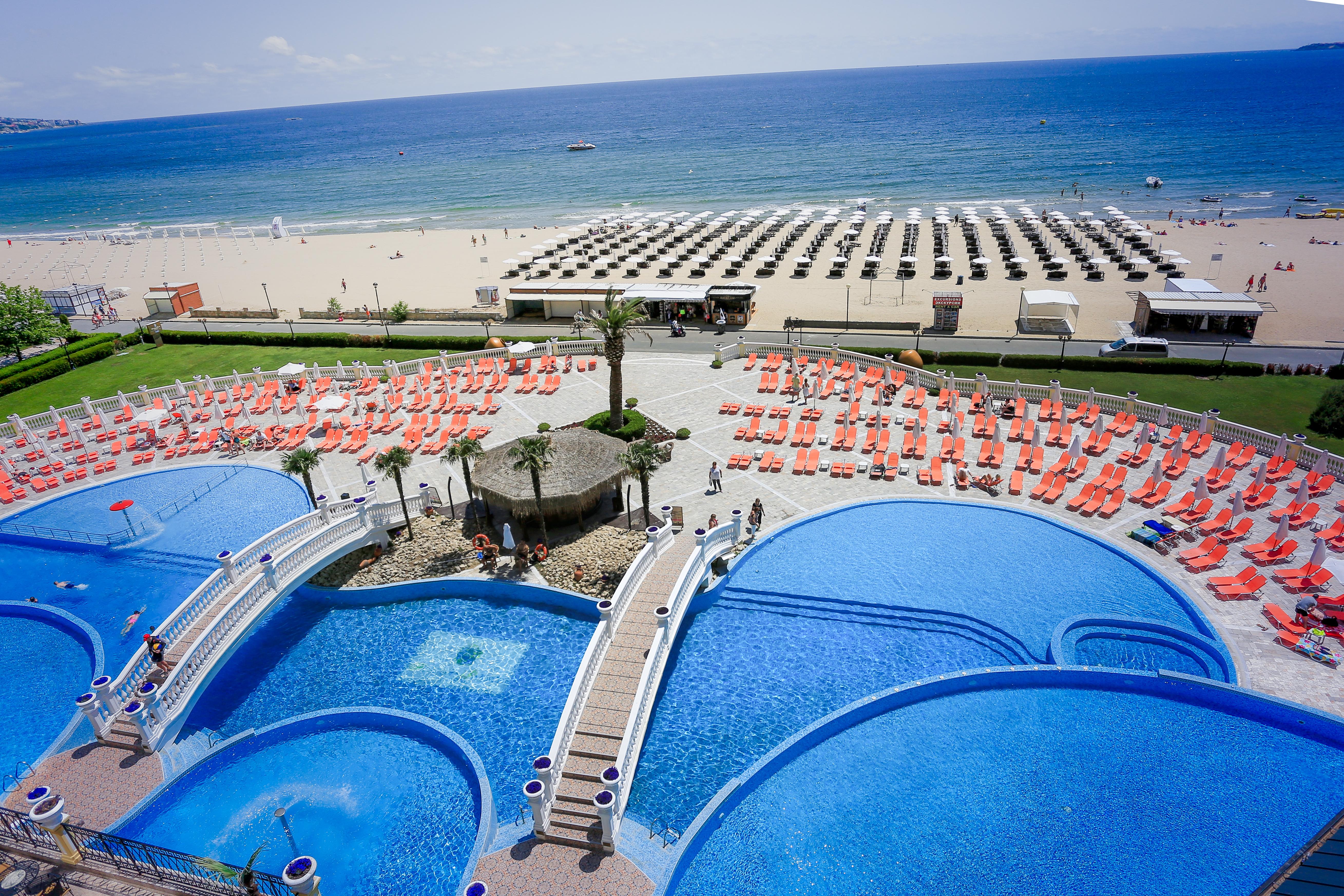 Imperial Palace Hotel Sunny Beach Exterior photo The beach at the hotel