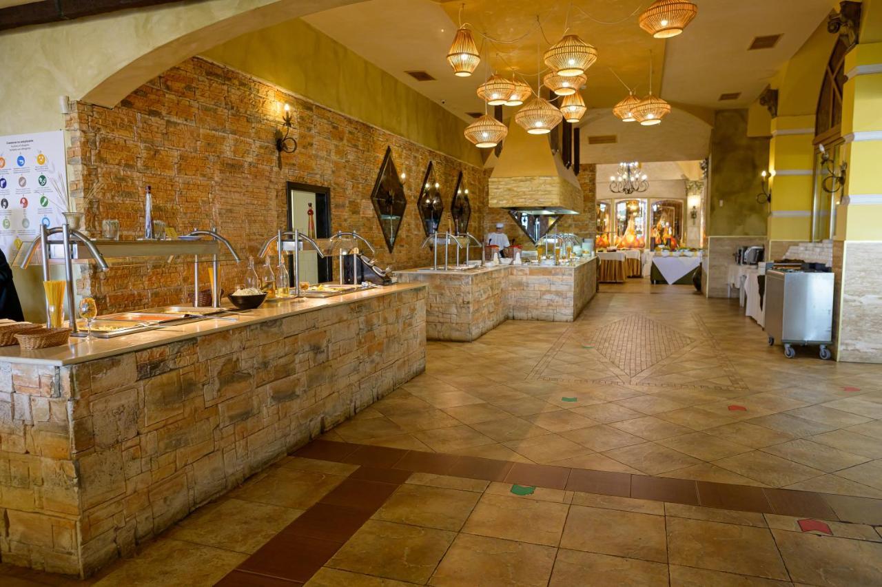 Imperial Palace Hotel Sunny Beach Exterior photo The buffet at the Mirage