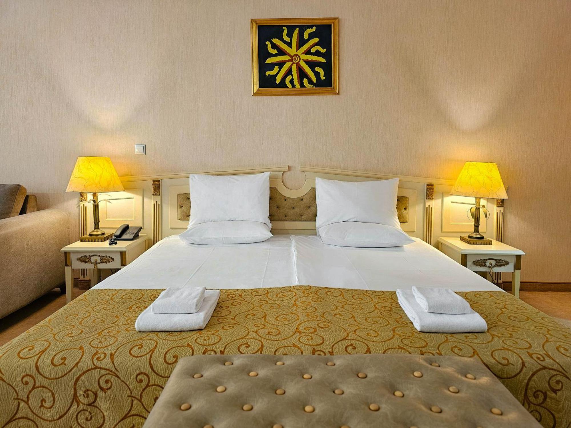 Imperial Palace Hotel Sunny Beach Exterior photo A guest room at the hotel