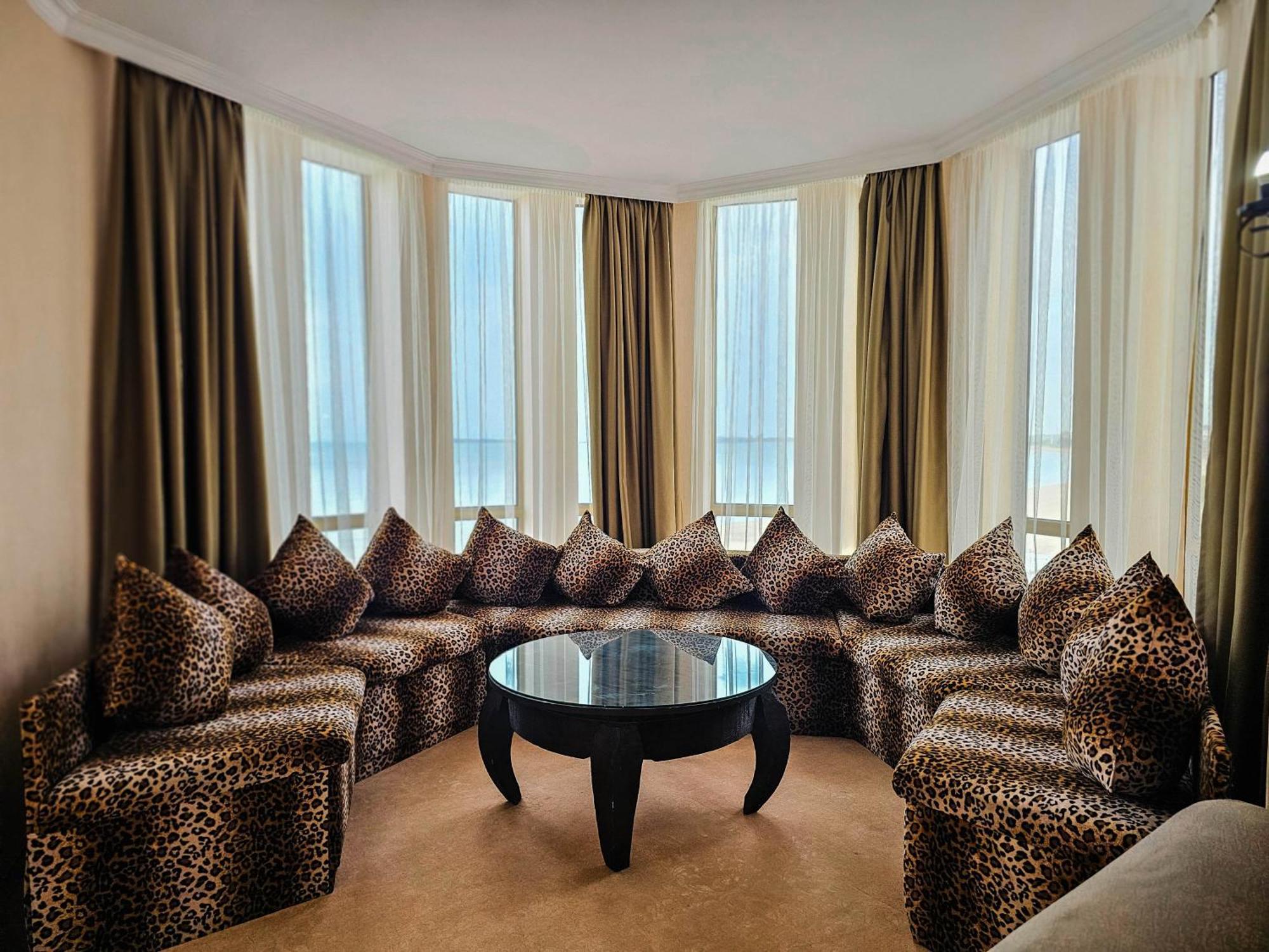 Imperial Palace Hotel Sunny Beach Exterior photo A Moroccan-style living room